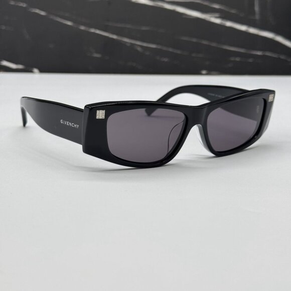 NEW GV40048F 01A GIVENCHY SHINY BLACK/GREY WOMEN GIVENCHY SUNGLASSES - Picture 1 of 8